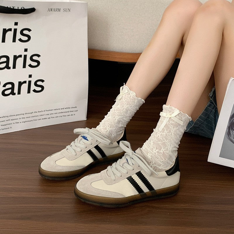 Sports shoes for all matches