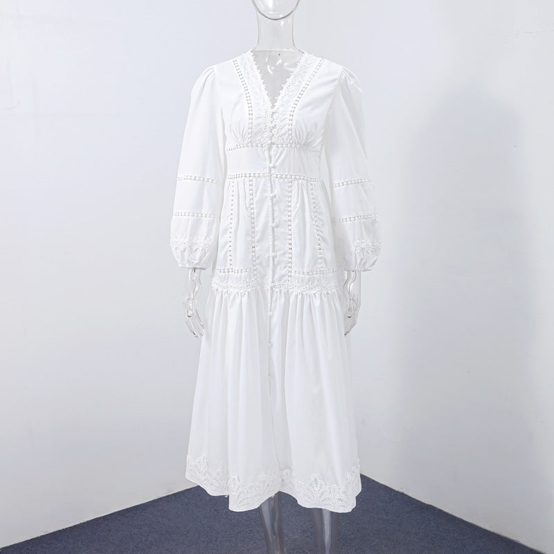 Lace dress with cut-out waist